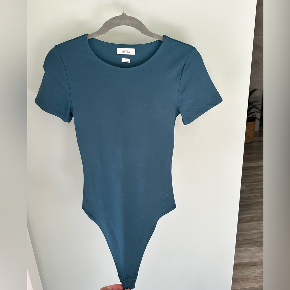 Aritzia Contour Bodysuit NWOT